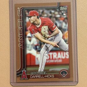 Michael Darrell-Hicks Gold /2025